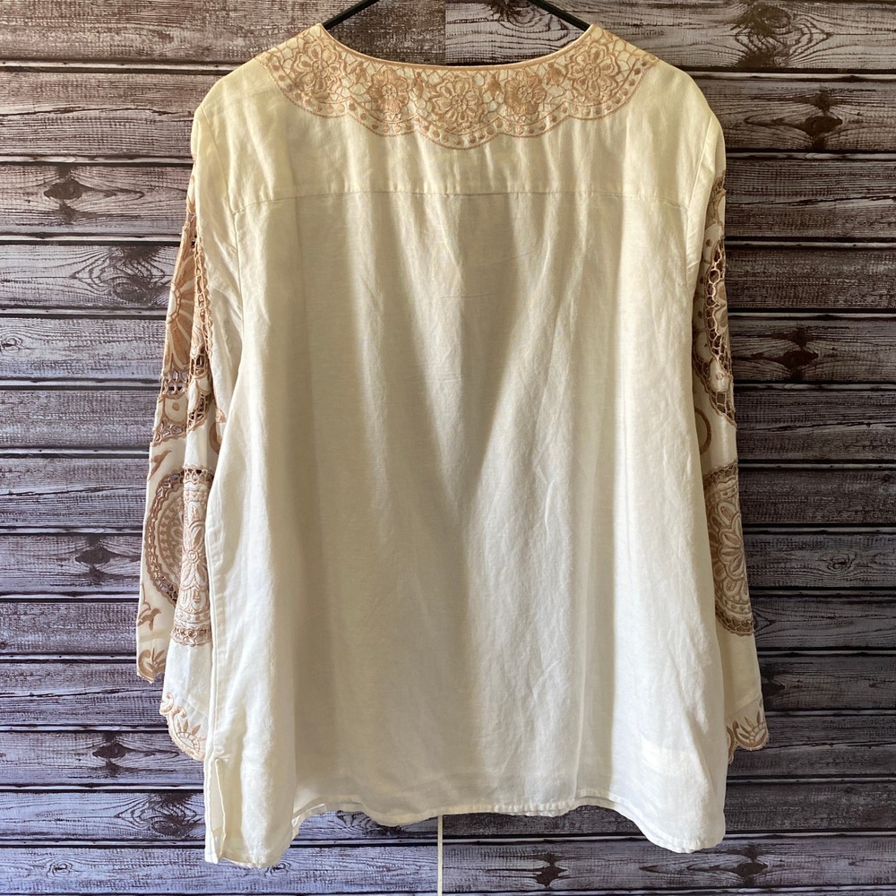 Chico's Women's Long-Sleeved Tunic Size LP Off-White Gold Embroidered V-Neck NWT - Picture 2 of 8